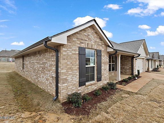 2nd image of 2511 Marion Ln