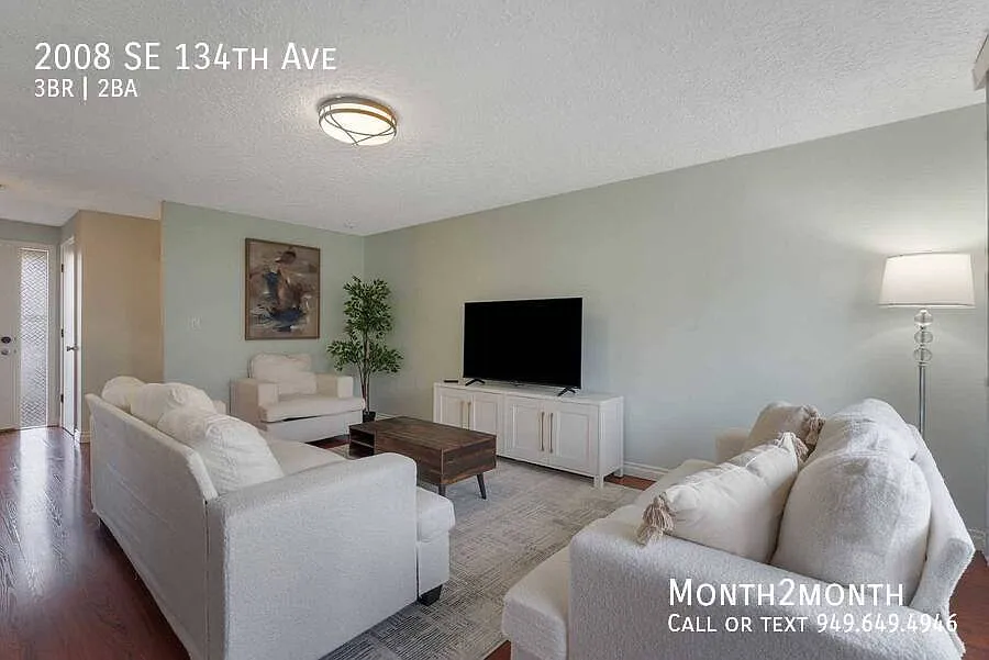 Stylish Comfort on SE 134th Ave — Photo 2