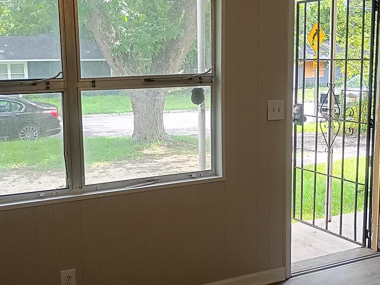 2457 Brevard Dr — Photo 9