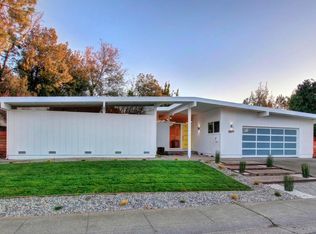 5809 River Oak Way, Carmichael, CA 95608