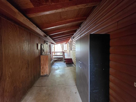 5th image of 2361 W Stratton