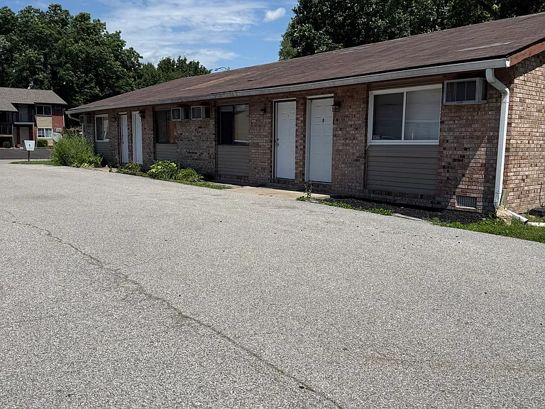 2127 E Belle Ave #C — Photo 9