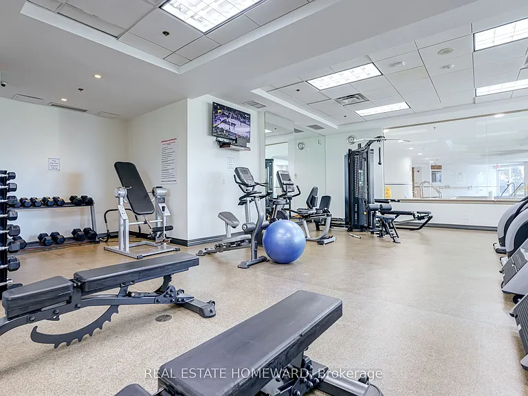 300 Bloor St E #611 — Photo 31