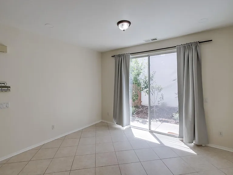 11905 Westview Pkwy — Photo 11