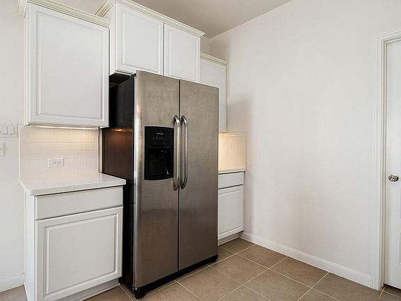 4th image of 1620 Bryant Dr Unit 102