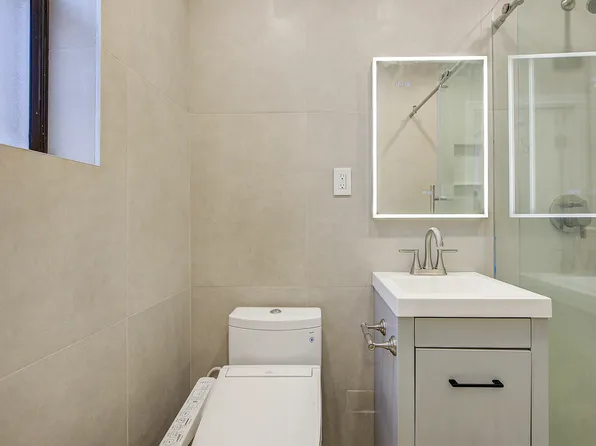 100-25 Queens Boulevard image 25 of 40