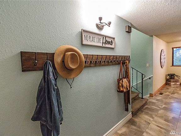 4th image of 2618 SE Fircrest Pl