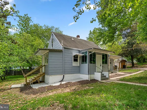 4010 Forest Grove Dr, Suitland, MD 20746
