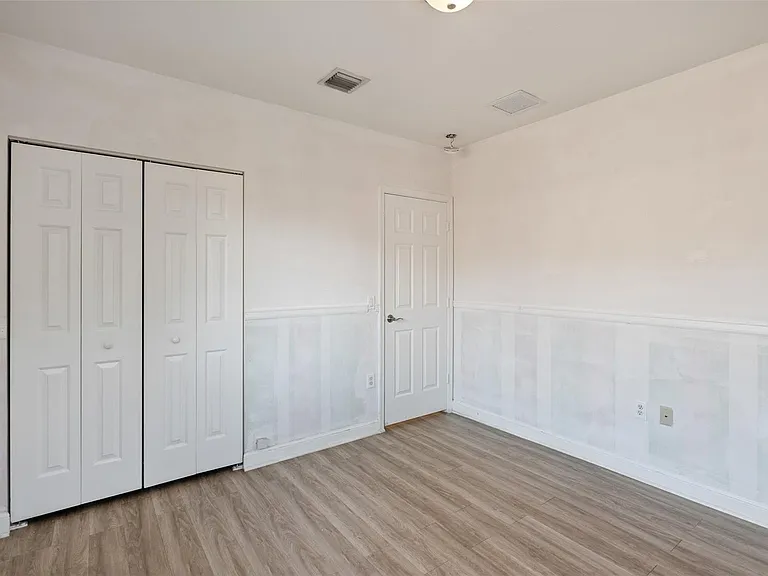 6094 Live Oak Ct #B — Photo 18