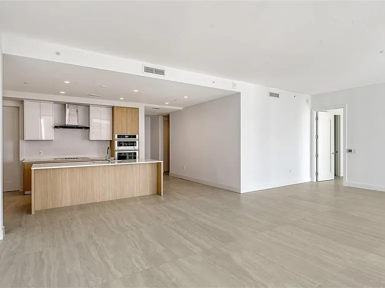 301 Quay Cmns #1011 — Photo 13