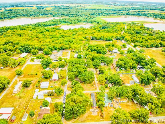 2nd image of 10355 Springfield Ave