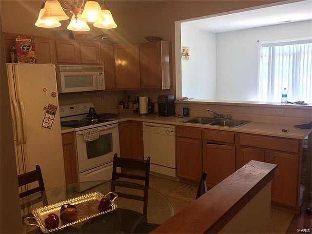 1st image of 4912 Heritage Heights Cir