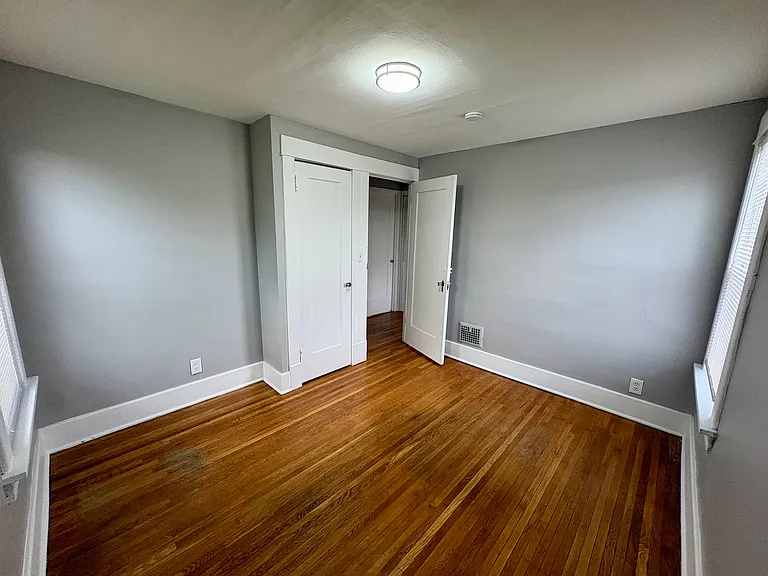 312 Victoria Blvd — Photo 8