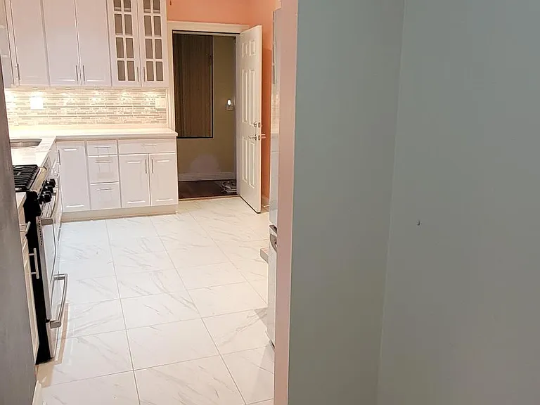 5627 N Central Ave #2 — Photo 5