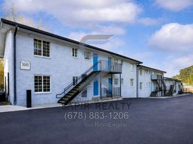2055 Alison Ct SW