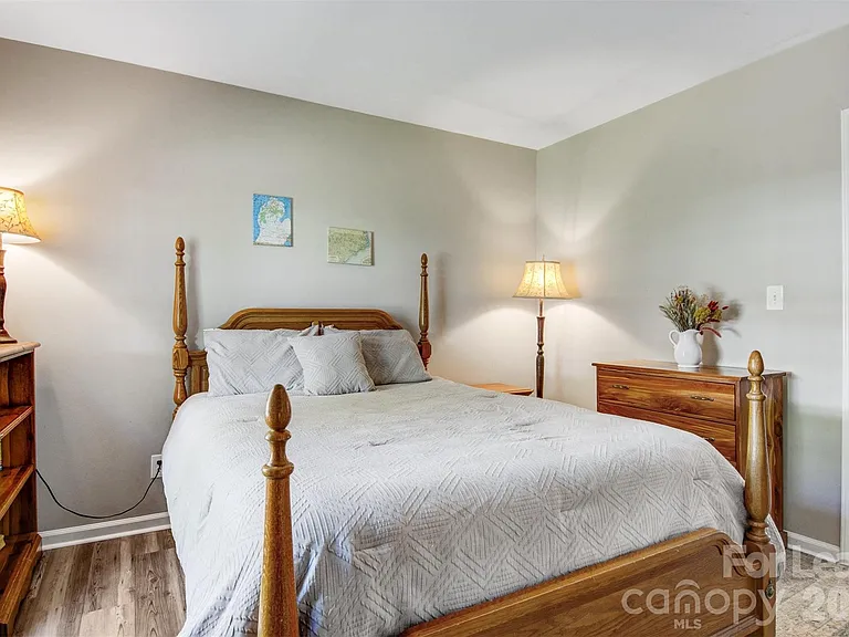 3700 Selwyn Farms Ln #4 — Photo 24