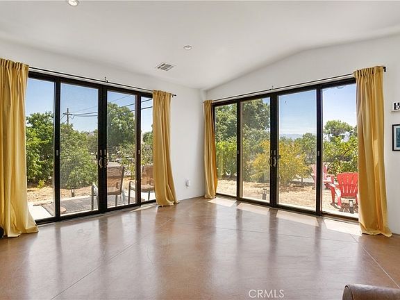 3rd image of 150 Williams St #2