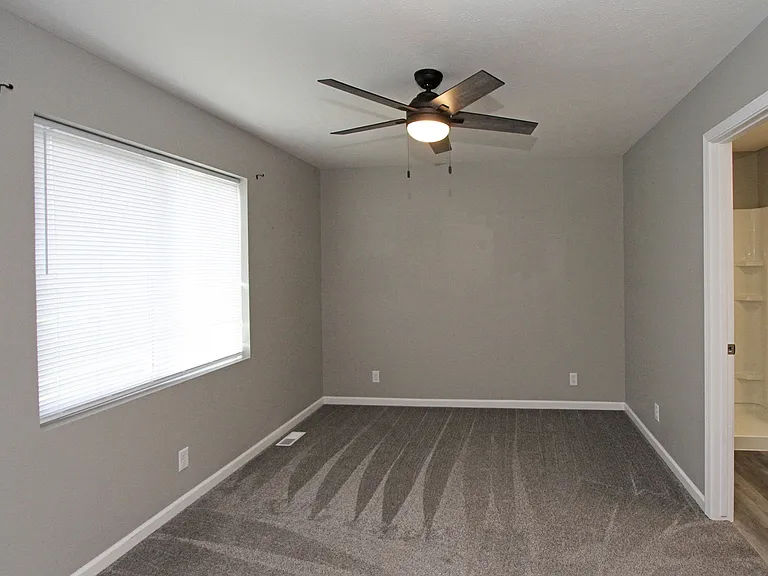 2635 W B St — Photo 10