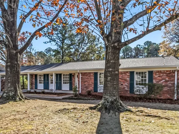 2090 Idlewood Dr, Tuscaloosa, AL 35405