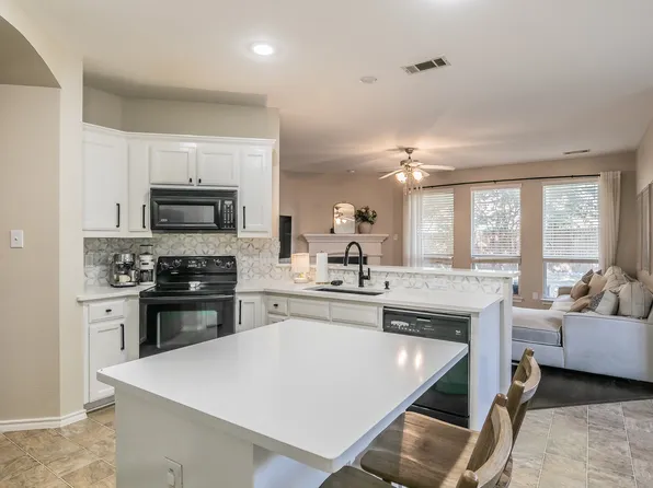 5009 Bedfordshire Dr, Fort Worth, TX 76135