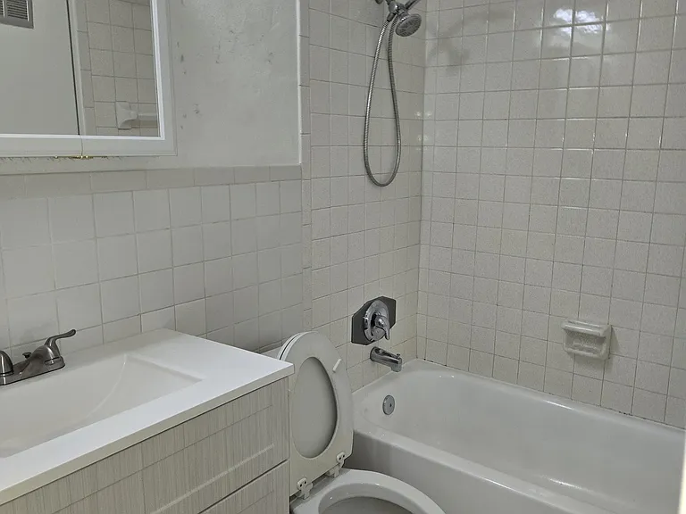 3211 SW 44th St #211 — Photo 11