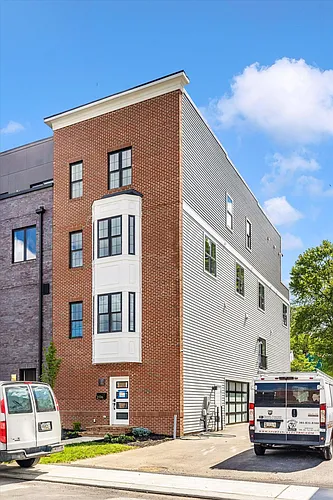 206 Broadway St Photo 1