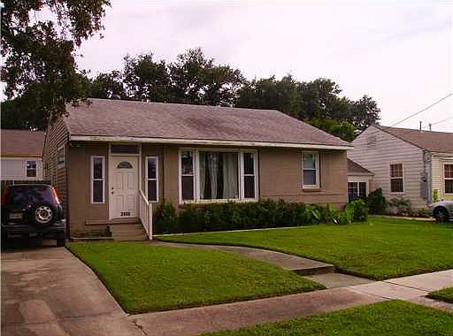1st image of 2466 Prentiss Ave