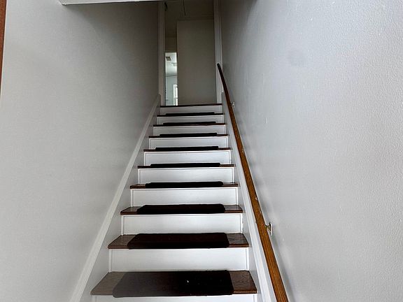 2nd image of 307 S Hite Ave APT 2