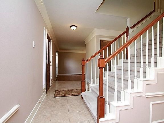 Neutral decor
