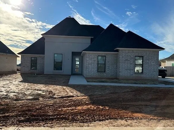 928 Chisolm Trl, Bossier City, LA 71111