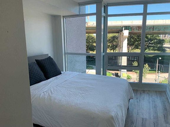 5th image of 209 Fort York Blvd #574