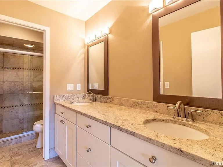 4203 Breckenridge Dr — Photo 12