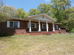 2555 Slagle Rd, Bakersville, NC 28705