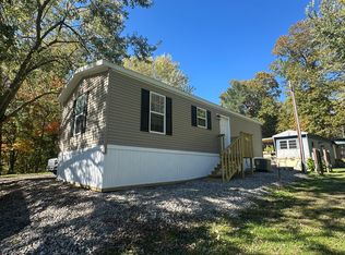 9515 E Northshore Dr, Unionville, IN 47468