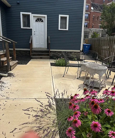 125 Gibbs St #13 — Photo 1