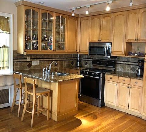 5th image of this home
