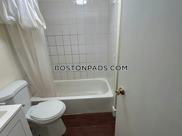 64 Pleasant St #1 — Photo 57