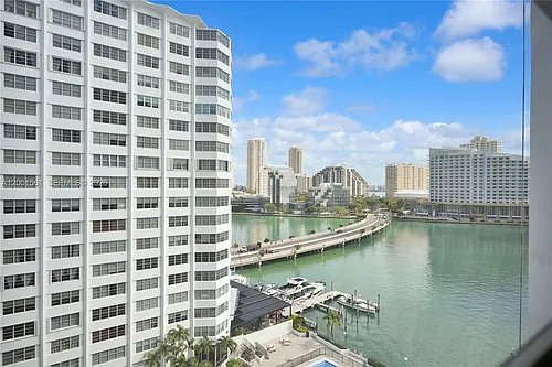 905 Brickell Bay Dr #1121 Photo 1