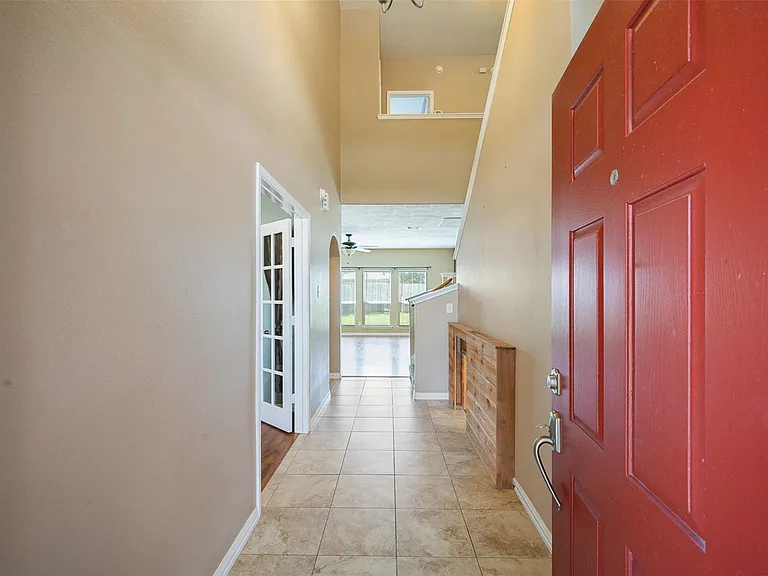 2931 Silver Landing Ln — Photo 4