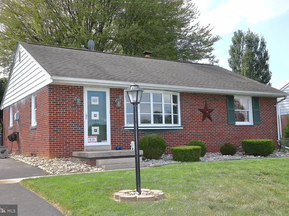 18 Highland Dr, Lancaster, PA 17602