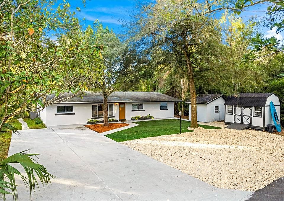 1st image of 17913 Crooked Ln