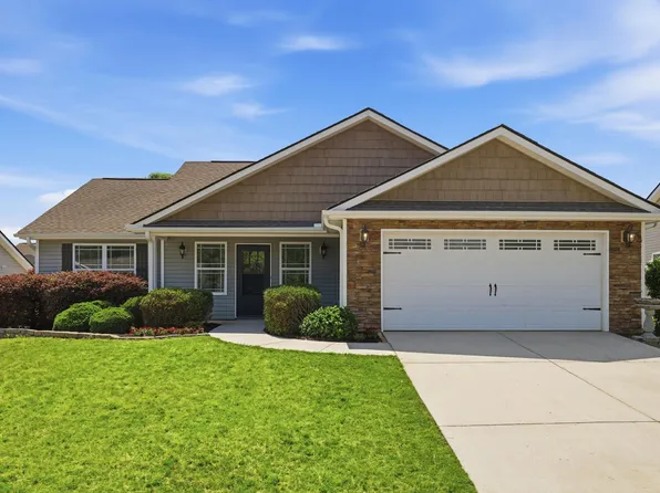 27 Macle Ct, Travelers Rest, SC 29690