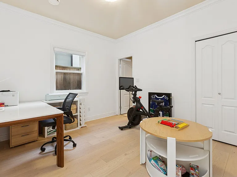 5580 Cantrell Rd — Photo 16