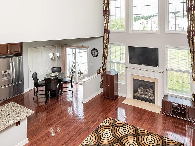 2604 Rockledge Ct — Photo 35