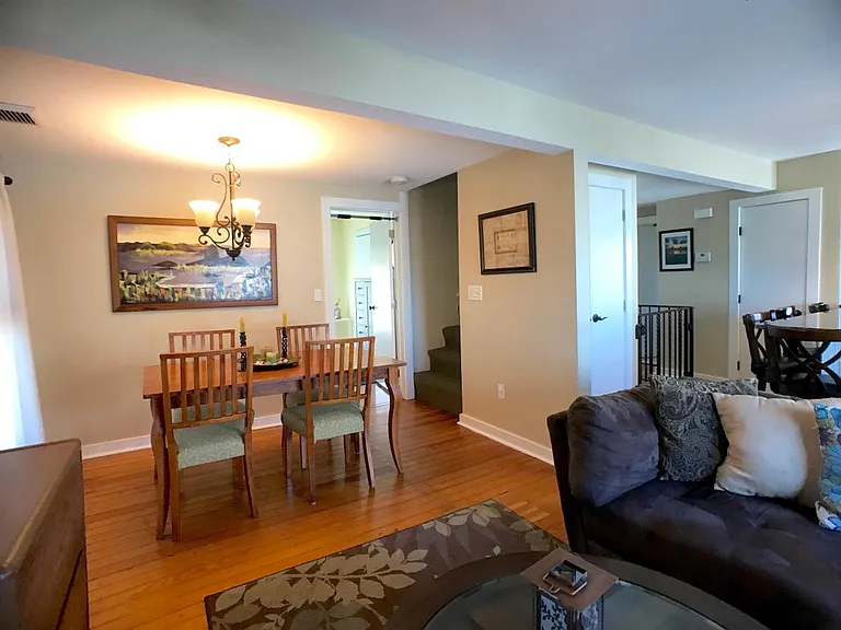 25 Briarwood Ave #B — Photo 13
