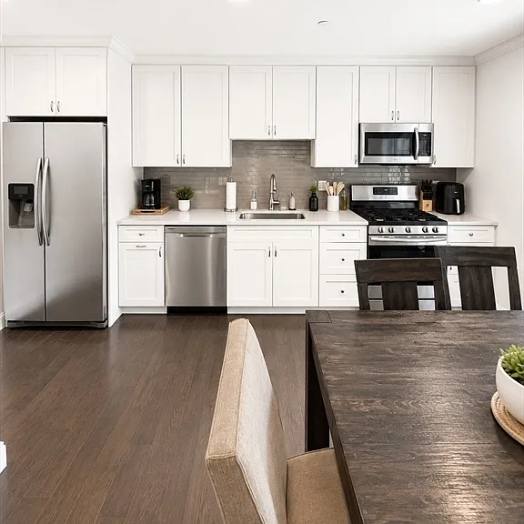 728 E Broadway #207 — Photo 1