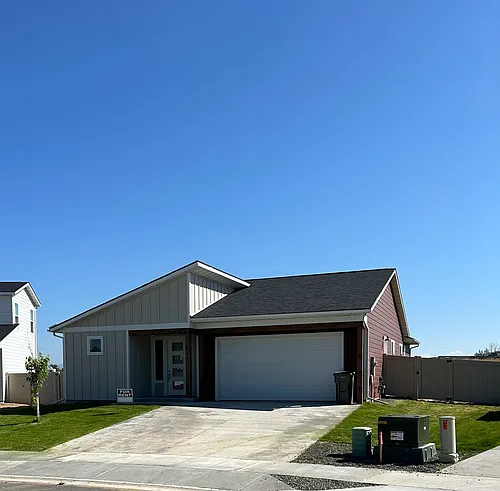 226 Kinross Loop Photo 1