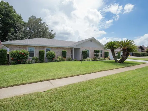 2125 Edgewater Cir, Winter Haven, FL 33880