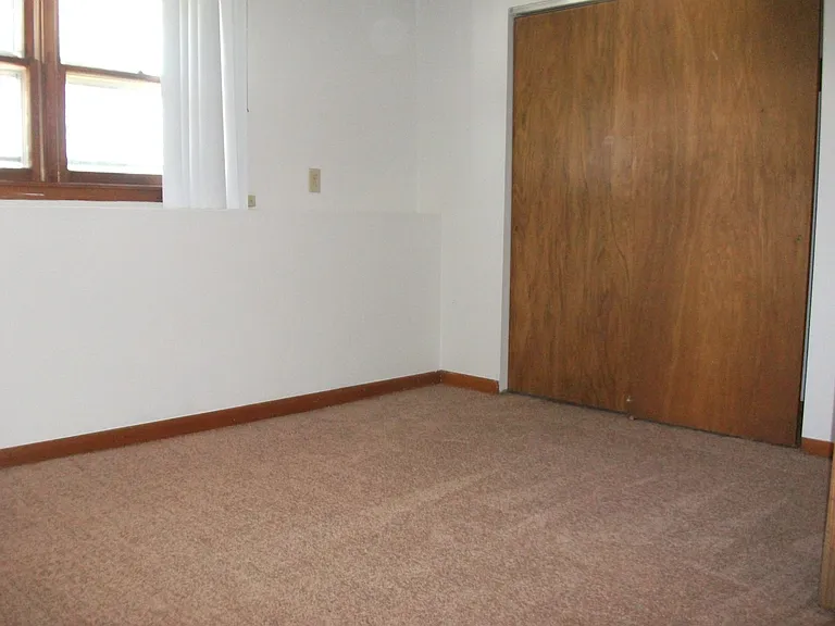 6463-65 Wells Drive — Photo 4