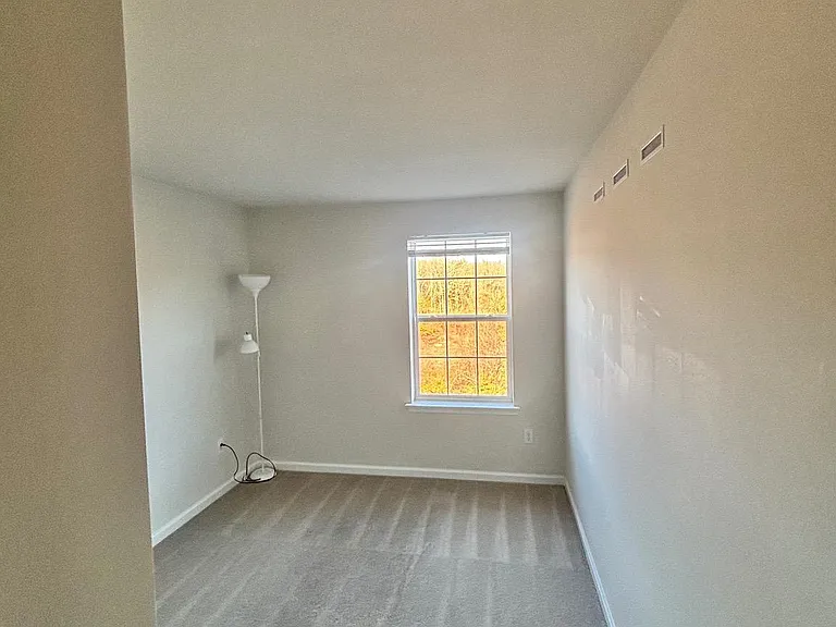 189 Mazzeo Dr — Photo 11